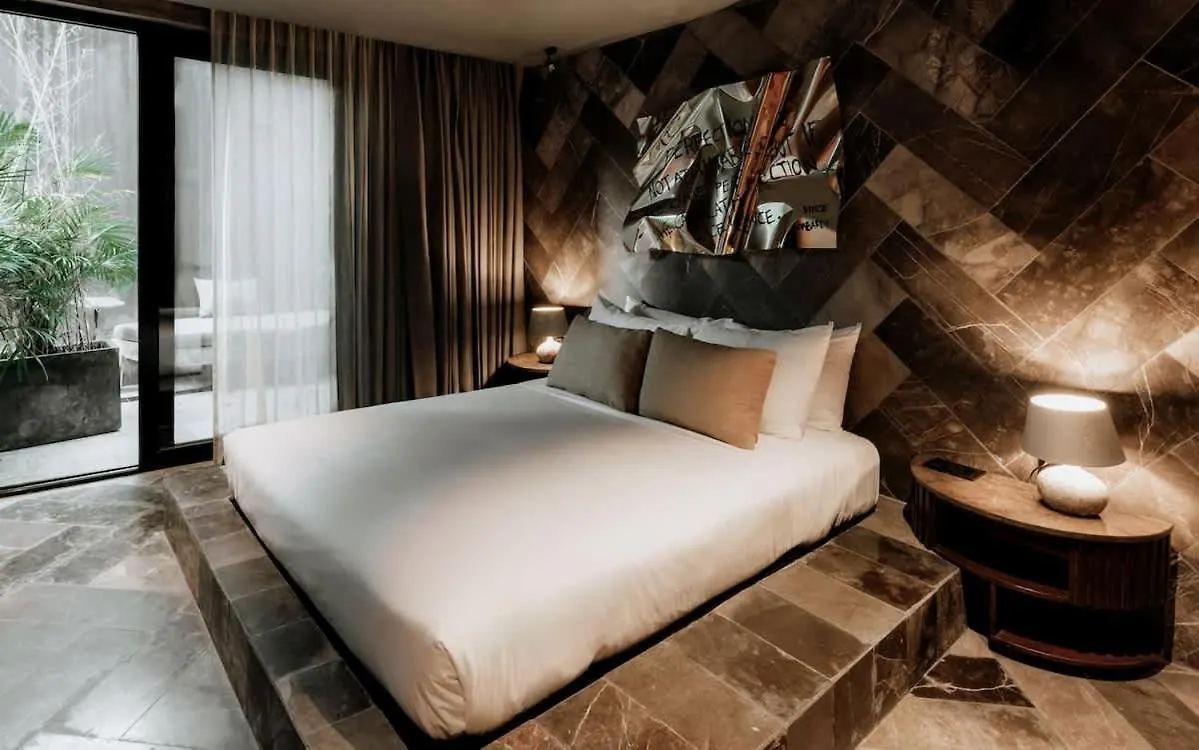 Barneys Ny Gold Residence - Pool - Concierge Tulum Meksyk